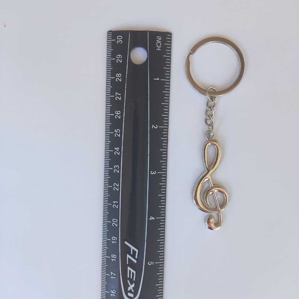 Treble Clef Keychain - Picture 5 of 5